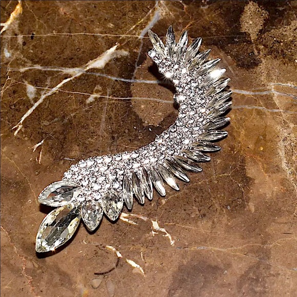 Crystal Rhinestone Ear Cuff Earring - Picture 5 of 7